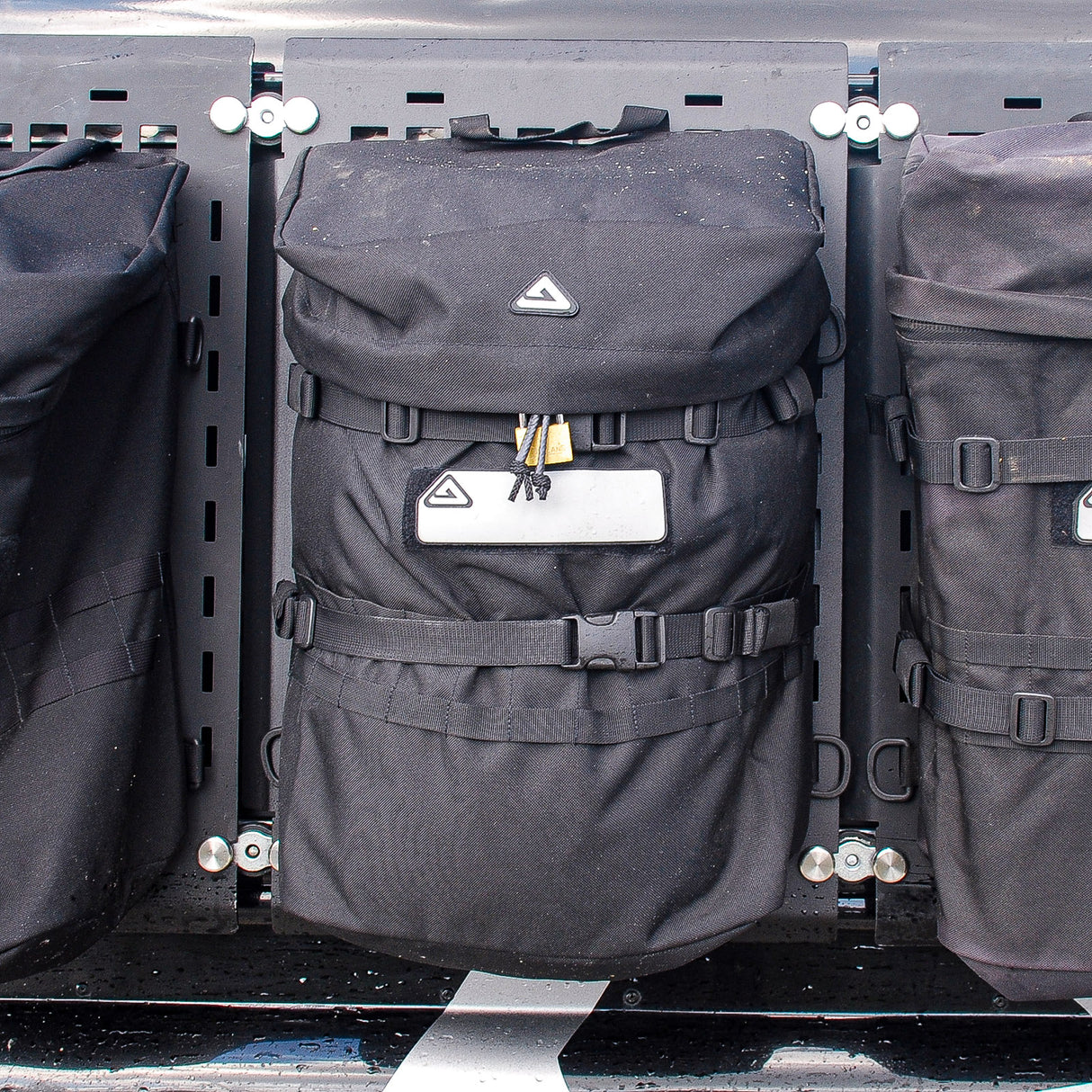 Outside Bag L