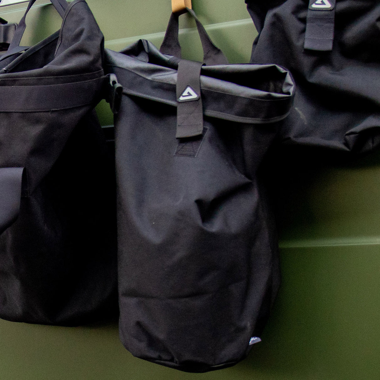 Litter Holder M