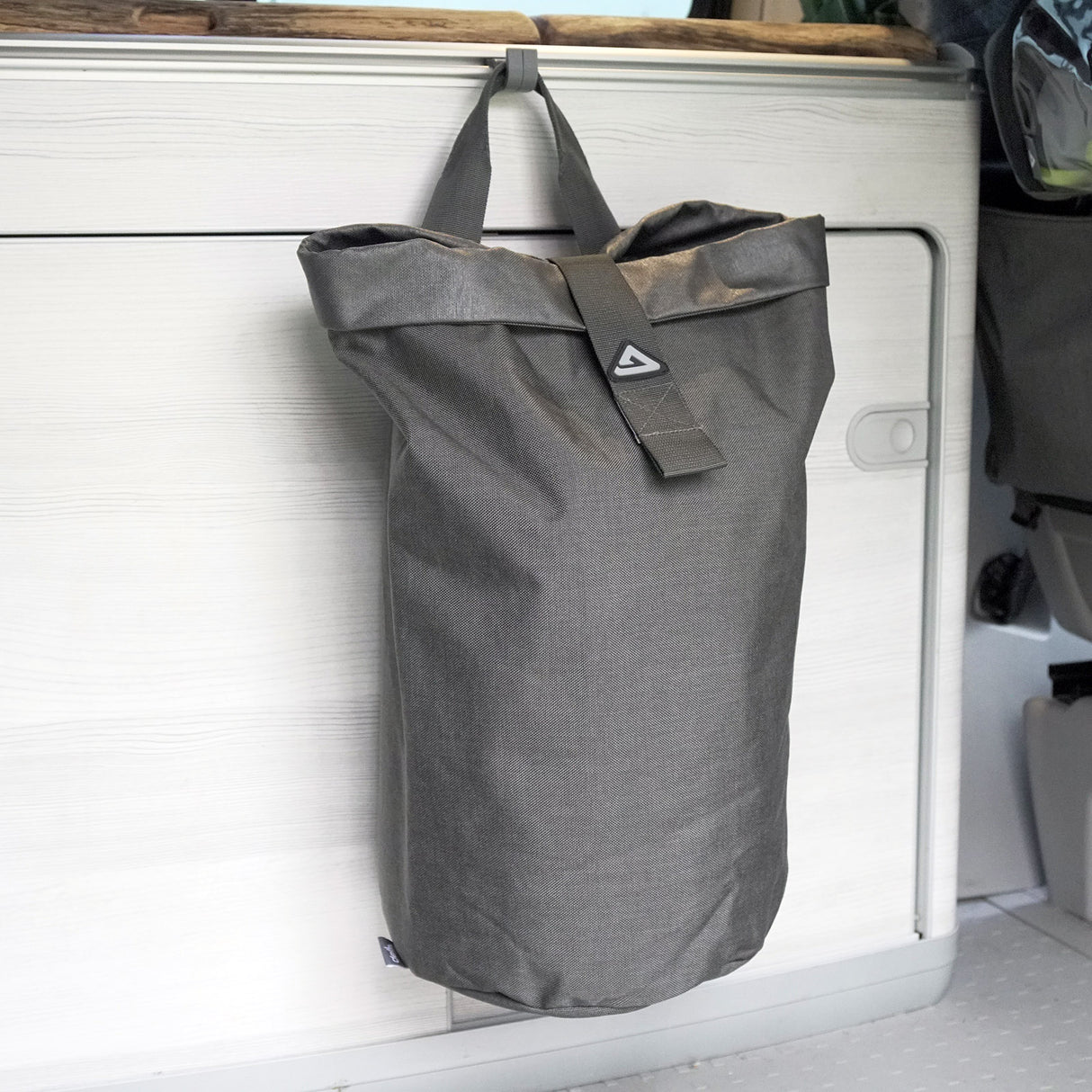 Litter Holder M