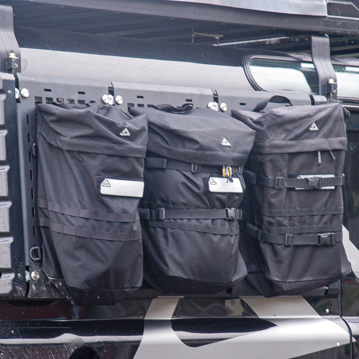 Outside Bag L